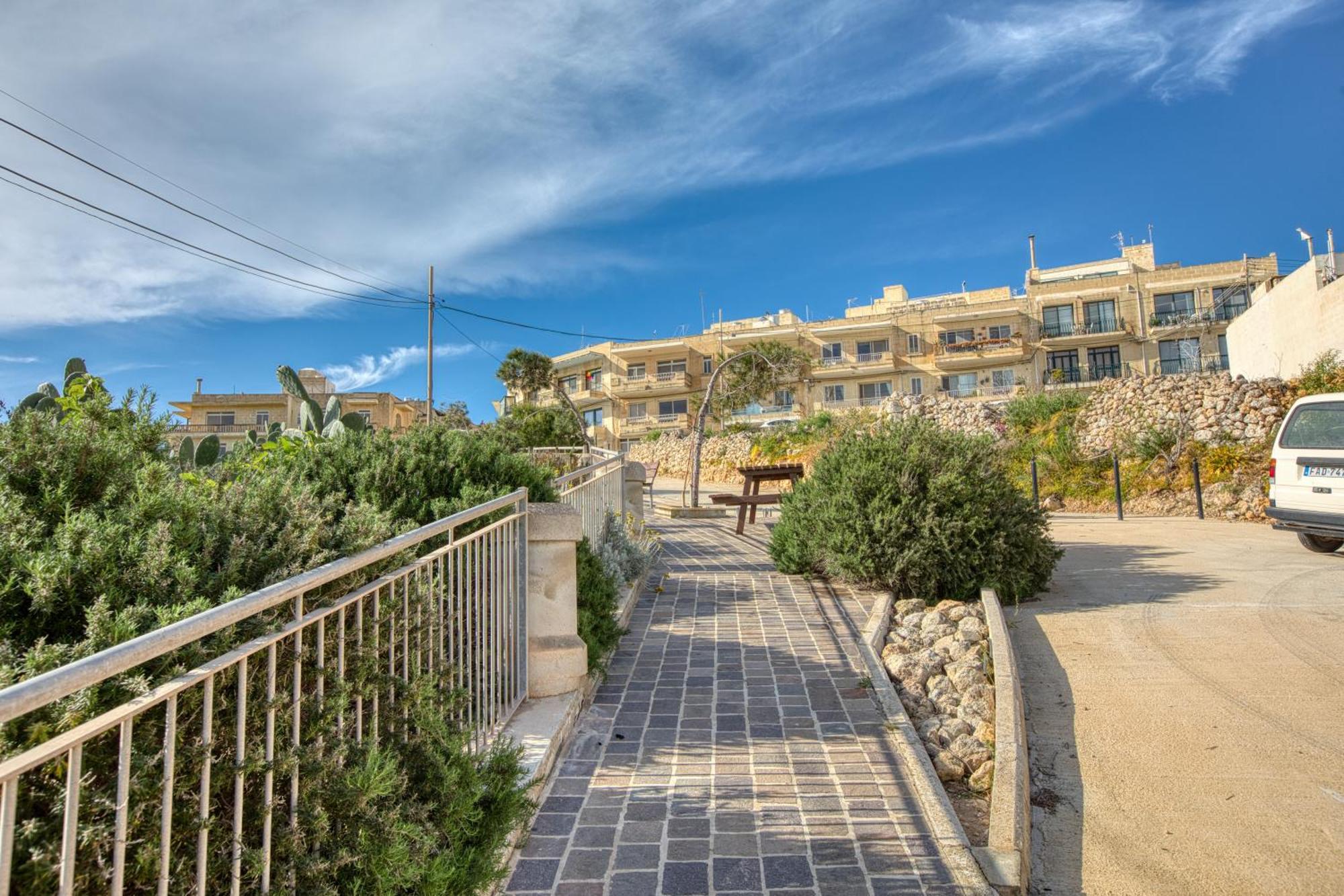 Romana Maisonettes Xagħra Esterno foto