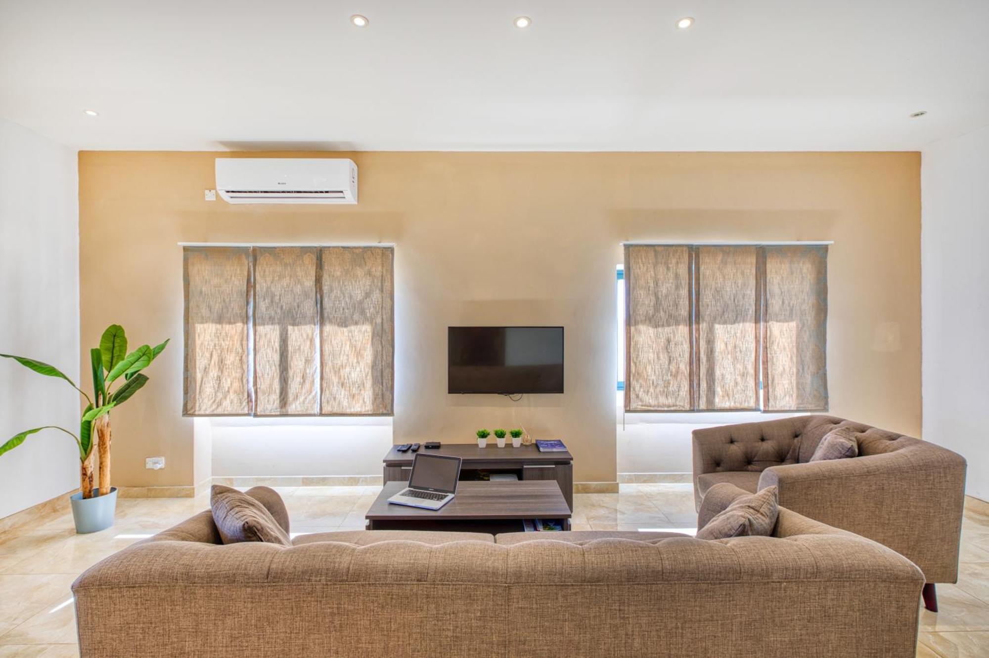 Romana Maisonettes Xagħra Esterno foto