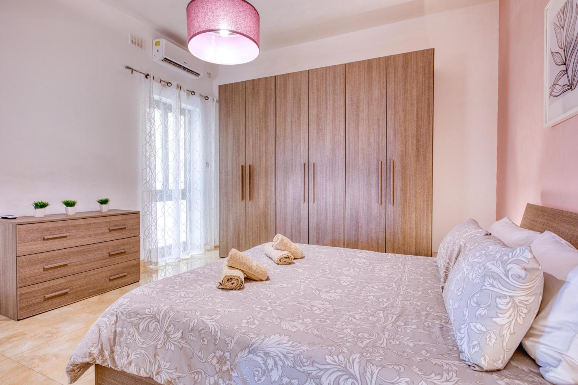 Romana Maisonettes Xagħra Esterno foto
