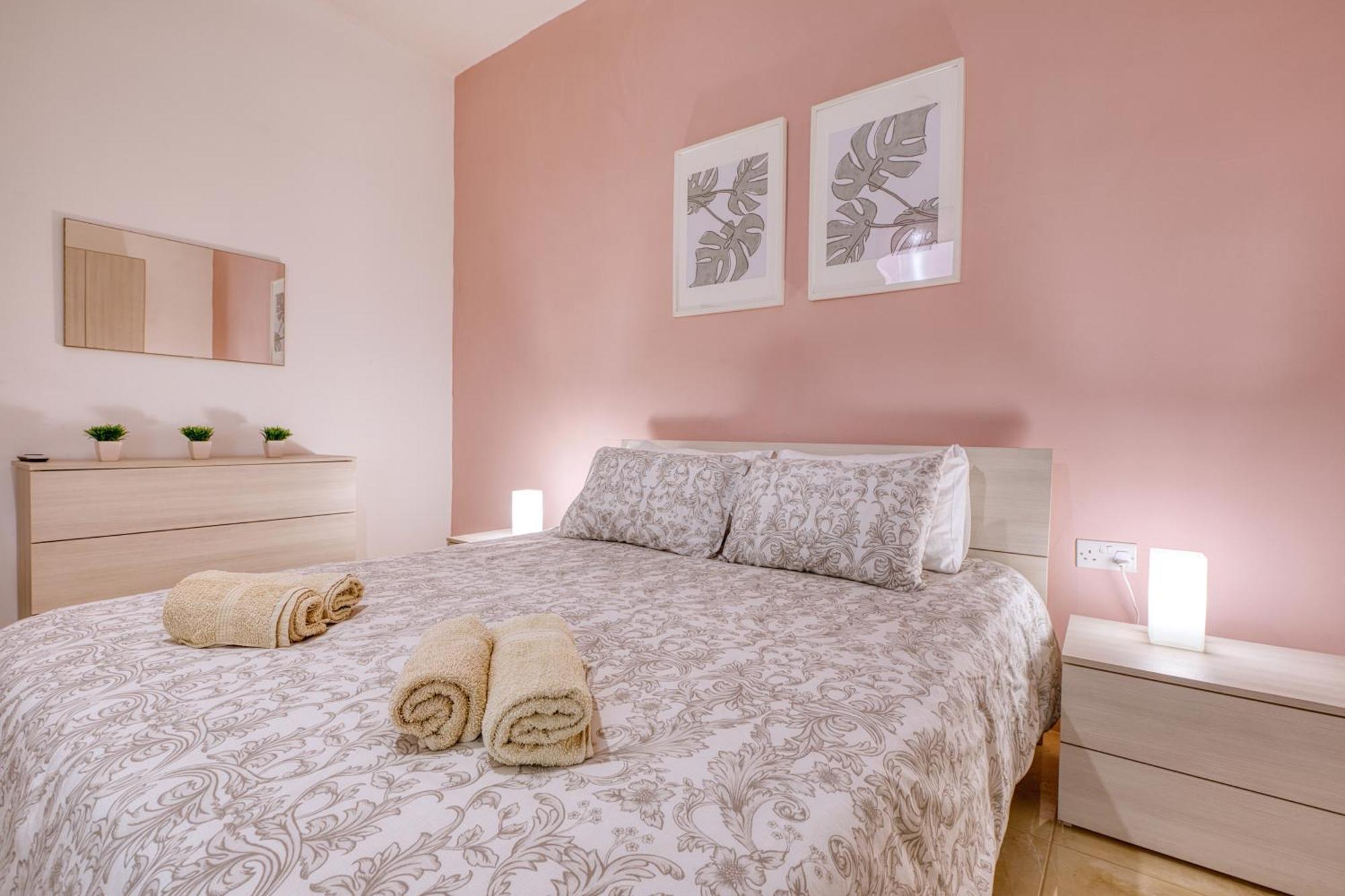 Romana Maisonettes Xagħra Esterno foto