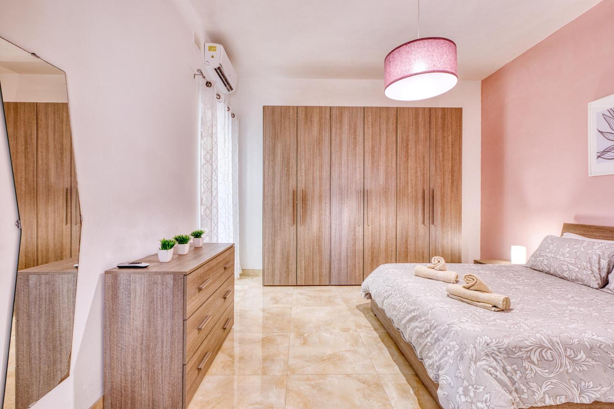Romana Maisonettes Xagħra Esterno foto