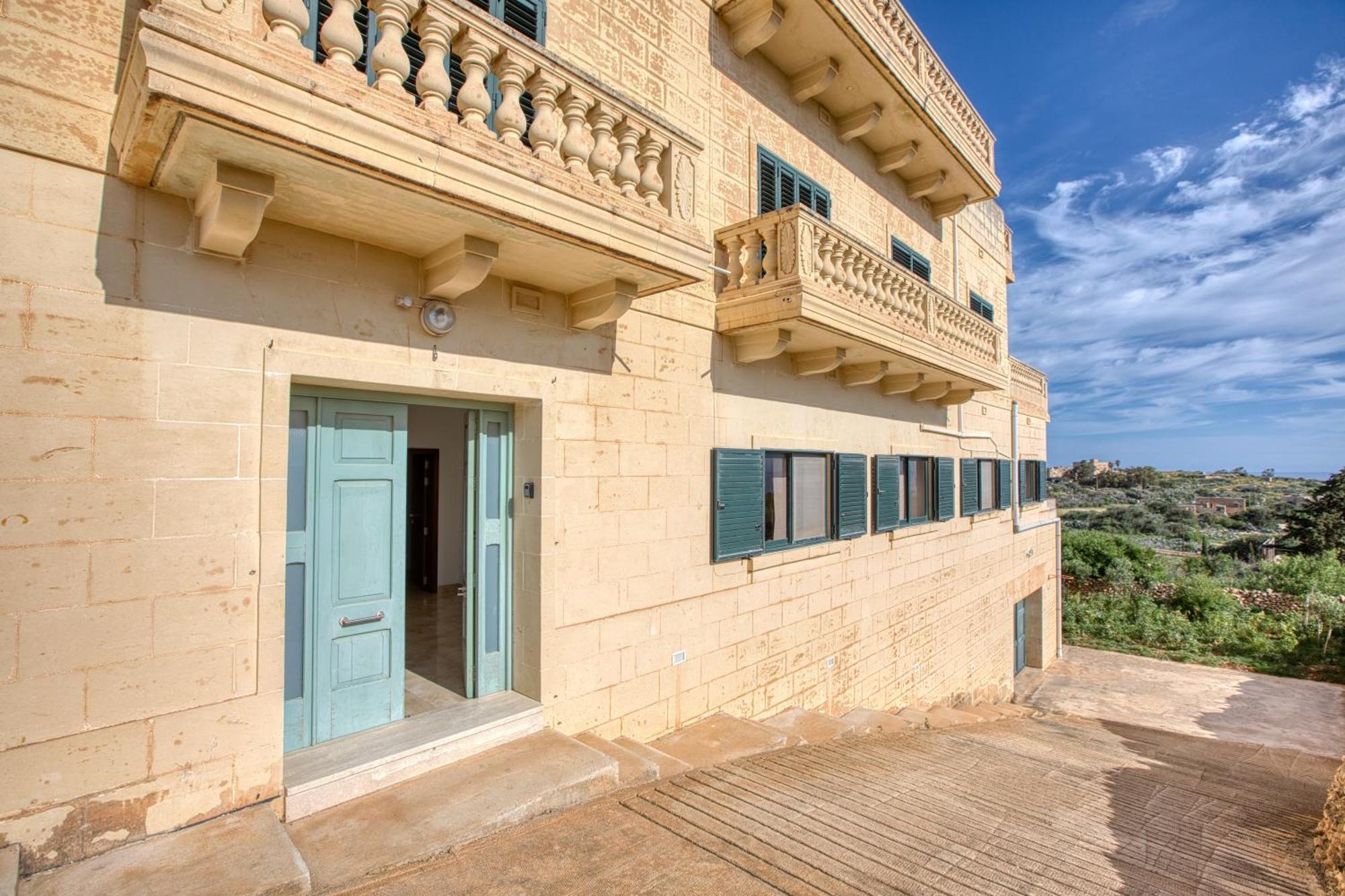 Romana Maisonettes Xagħra Esterno foto