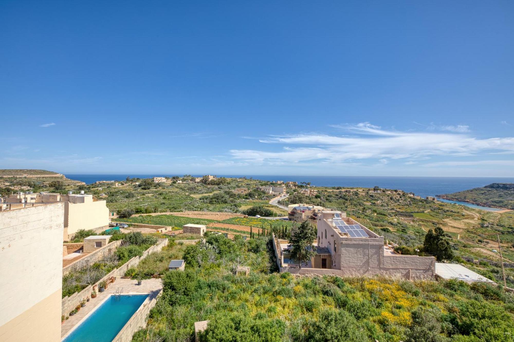 Romana Maisonettes Xagħra Esterno foto
