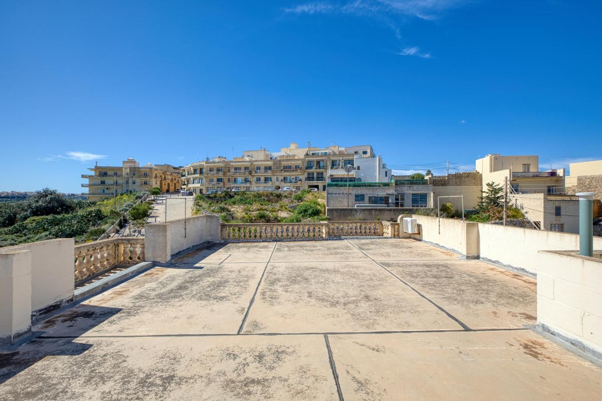 Romana Maisonettes Xagħra Esterno foto